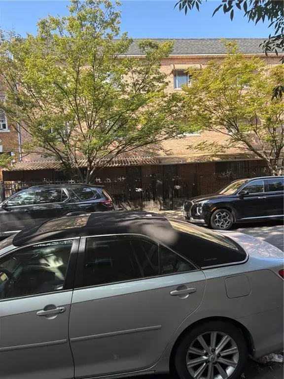 512 Sheffield Ave Avenue, Brooklyn, NY 11212
