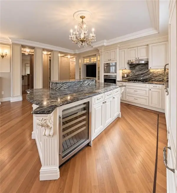 105 Oceana Avenue East #2G, Brooklyn, NY 11235