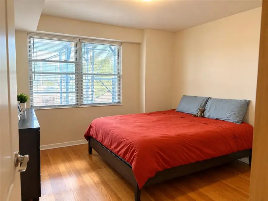 3015 Brighton 6th Street #4C, Brooklyn, NY 11235 - #2