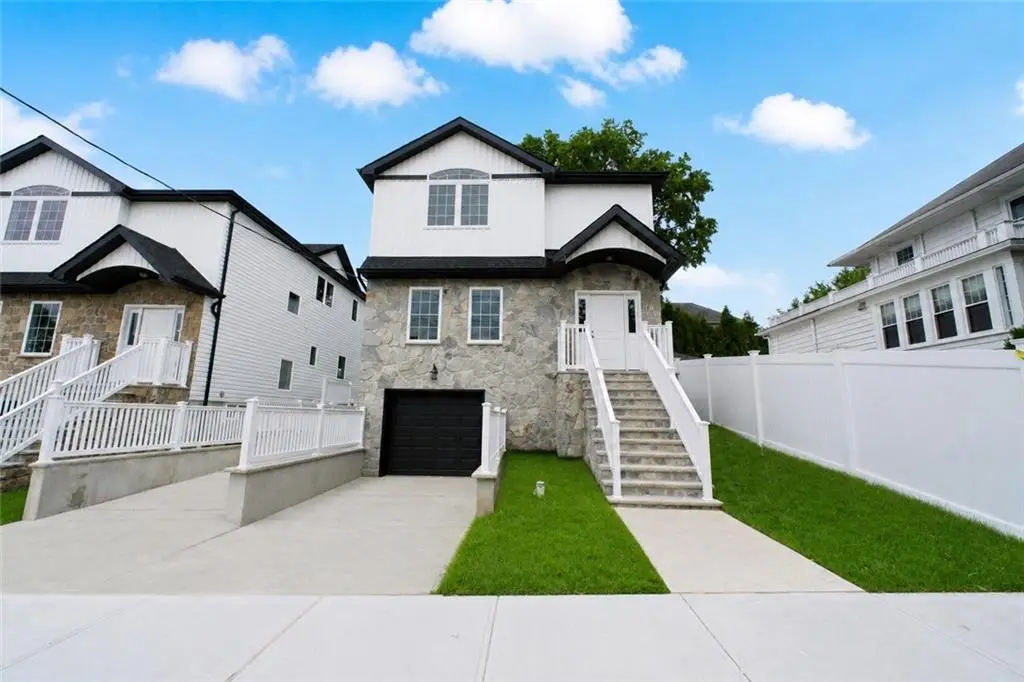 689 Oakland Avenue, Staten Island, NY 10310 - #1