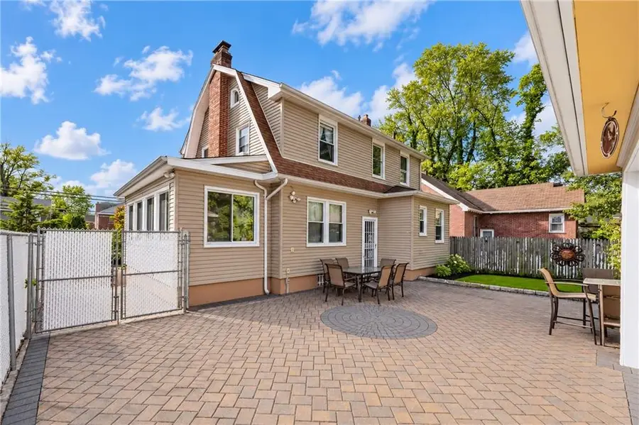 253 Vanderbilt Avenue, Staten Island, NY 10304 - #2