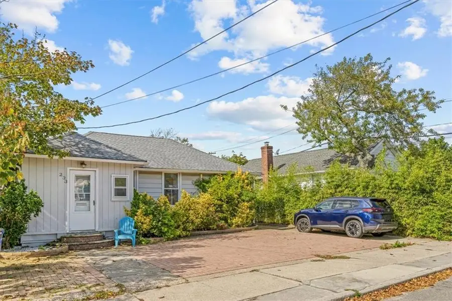 233 Beach 148th Street, Rockaway Park, NY 11694 - #2