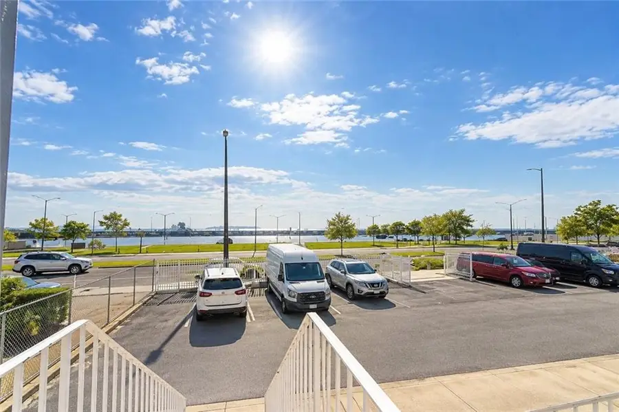 417 Father Capodanno Boulevard, Staten Island, NY 10305 - #3