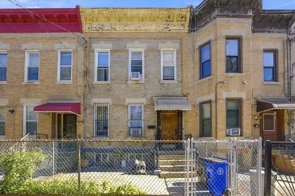 125 Shepherd Avenue, Brooklyn, NY 11208