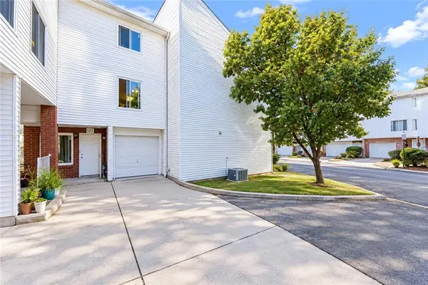 123 Jamie Lane, Staten  Island, NY 10312