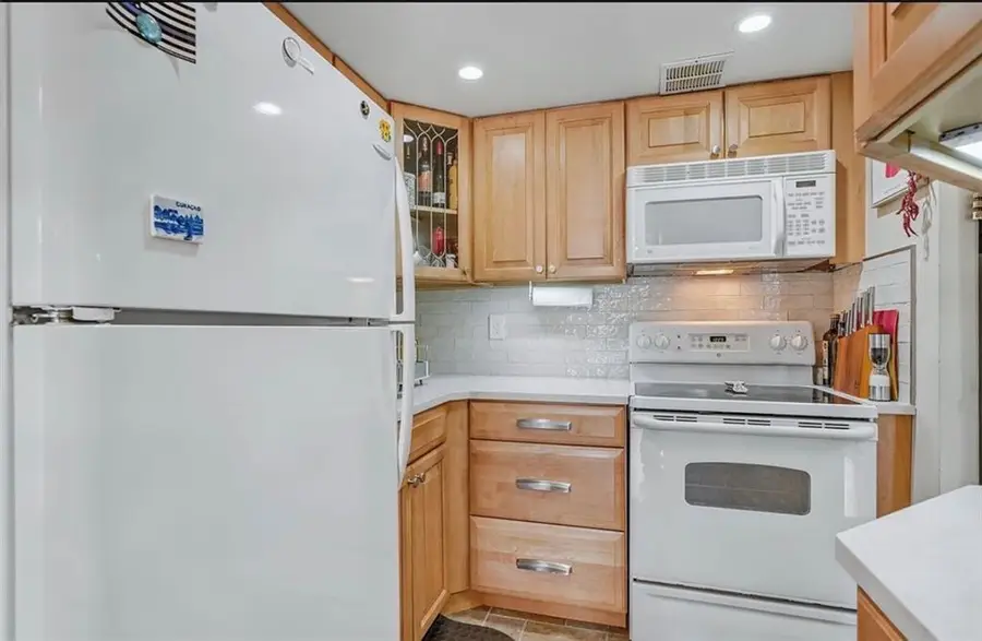9977 Shore Road #11D, Brooklyn, NY 11209 - #3