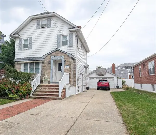 425 Beach 138th Street, Belle Harbor, NY 11694