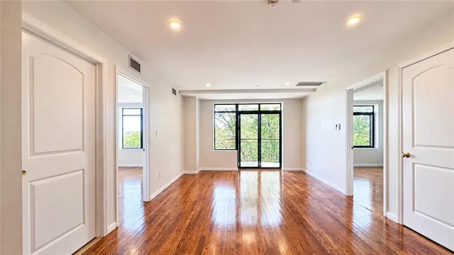 7516 Bay Parkway #5G, Brooklyn, NY 11214 - #2