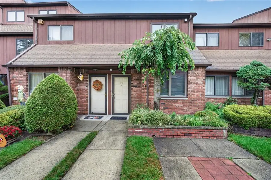59 Stonegate Drive #1, Staten Island, NY 10304 - #3