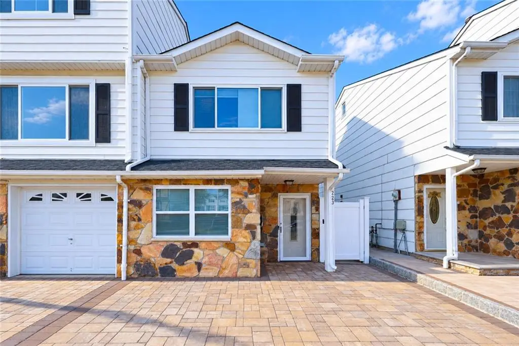 223 Carlyle Green, Staten Island, NY 10312 - #1