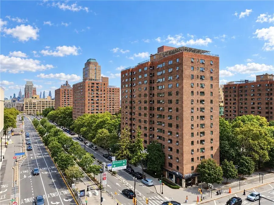 235 Adams Street #10K, Brooklyn, NY 11201 - #2