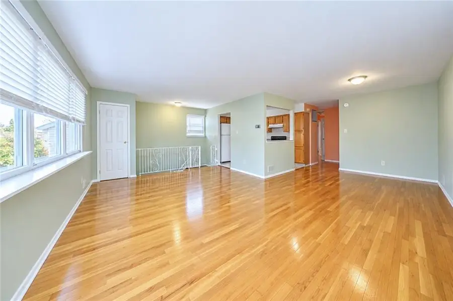300 Brookfield Avenue, Staten Island, NY 10308 - #2