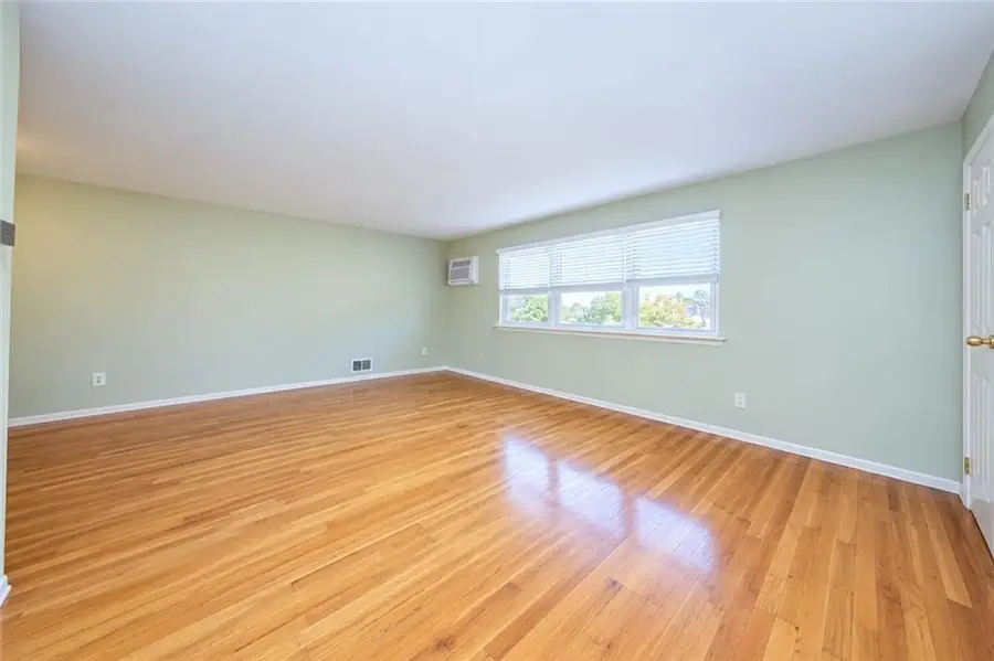 300 Brookfield Avenue, Staten Island, NY 10308 - #3