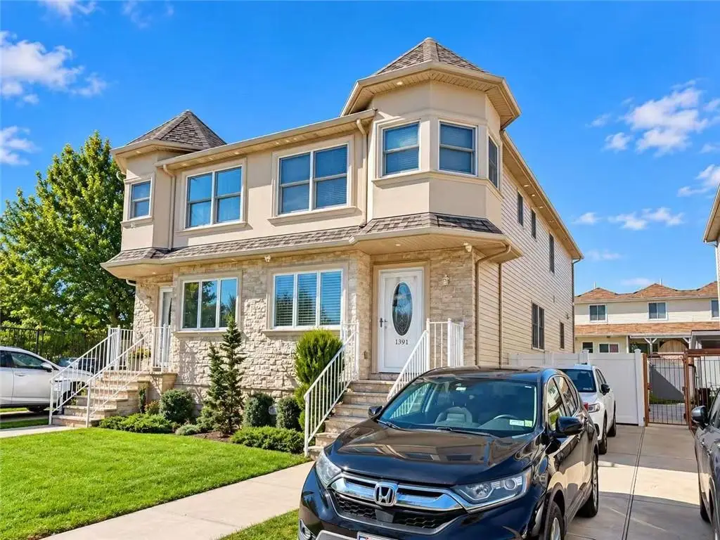 391 Grimsby Street, Staten Island, NY 10306 - #1