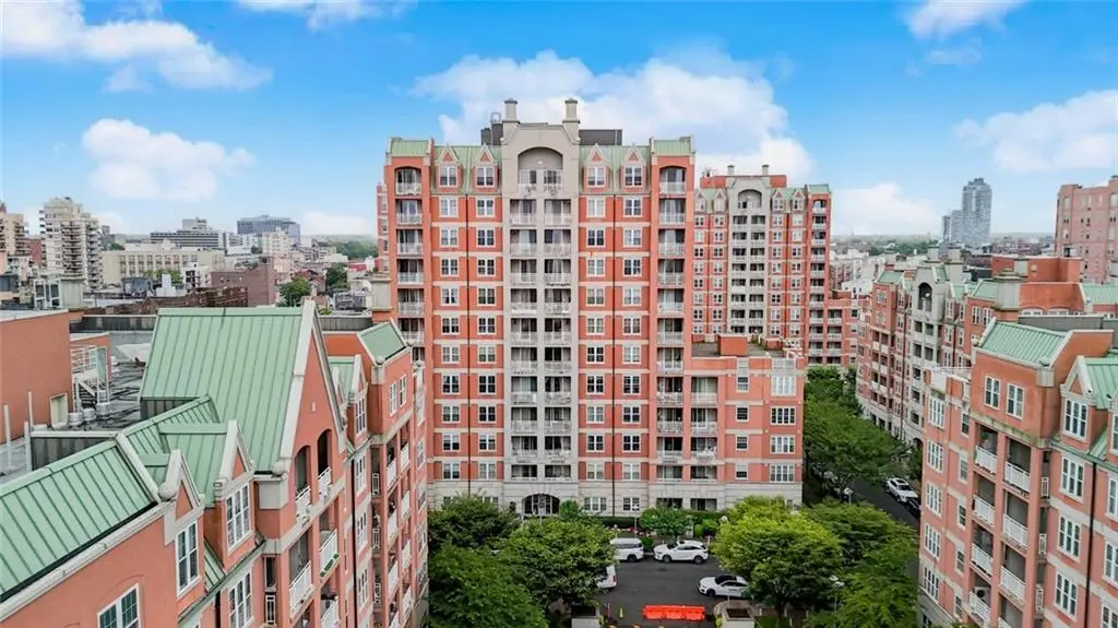 60 Oceana Drive West #4I, Brooklyn, NY 11235 - #1