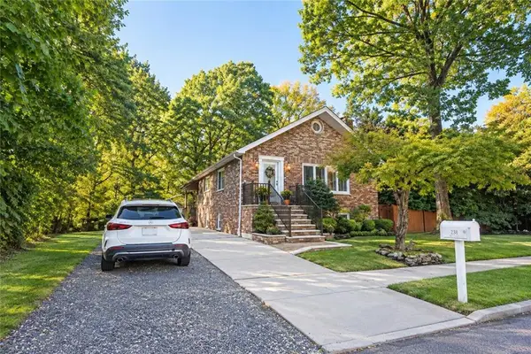 238 Saint Andrews Road, Staten  Island, NY 10306