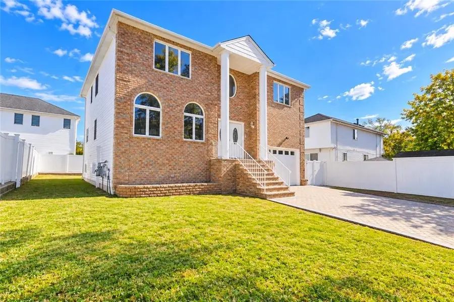 615 Page Avenue, Staten Island, NY 10307 - #2