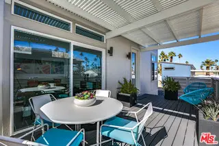706 Maui Drive, Palm Springs, CA 92264