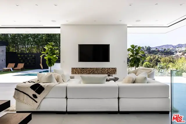 2419 El Contento Drive, Los Angeles, CA 90068 - #3