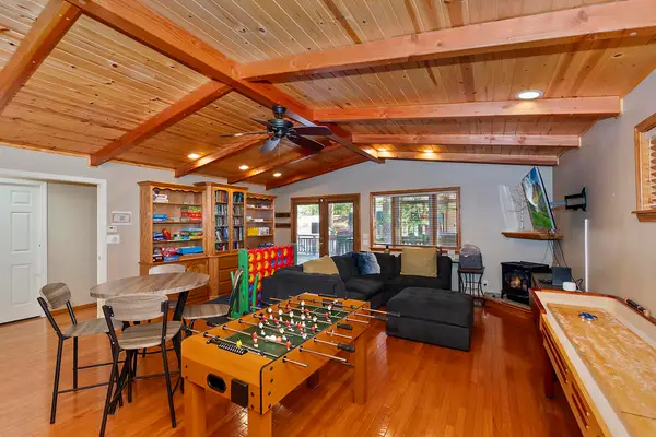 387 Wren Drive, Big Bear, CA 92315