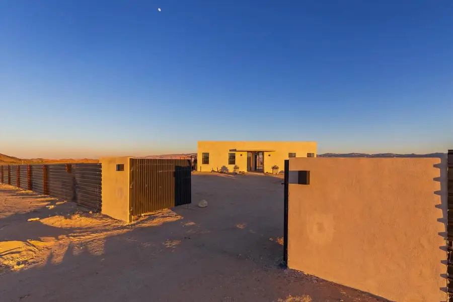 1925 Border Avenue, Joshua Tree, CA 92252 - Image #2