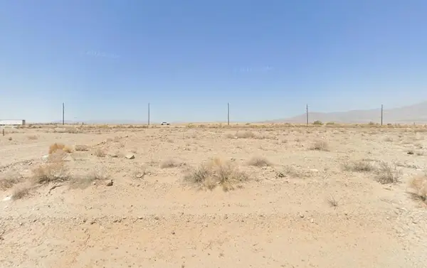 2483 Azure Avenue, Thermal, CA 92274