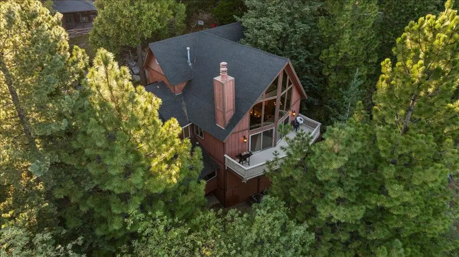 27621 Cedarwood Drive, Lake Arrowhead, CA 92352 - Image #2