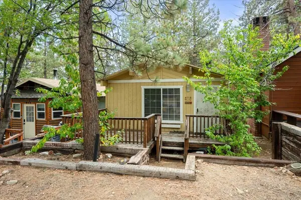 817 Maple Lane, Sugarloaf, CA 92386