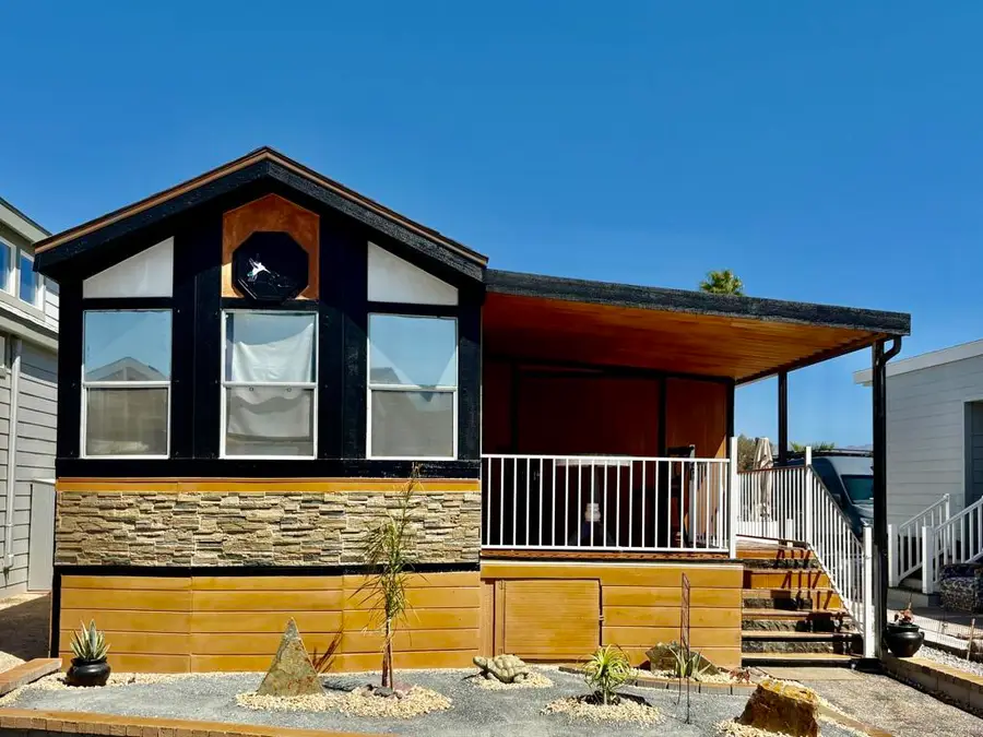 74711 Dillon Road #203, Desert Hot Springs, CA 92241 - Image #2