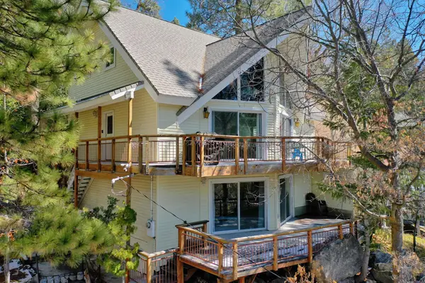 27622 W Shore Road, Lake Arrowhead, CA 92352