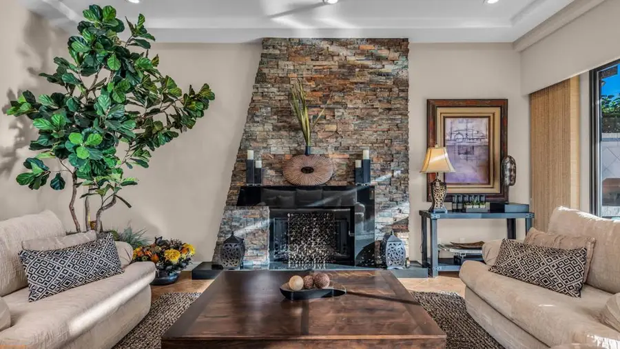 38312 Zinnia Lane E, Palm Desert, CA 92211 - Image #2