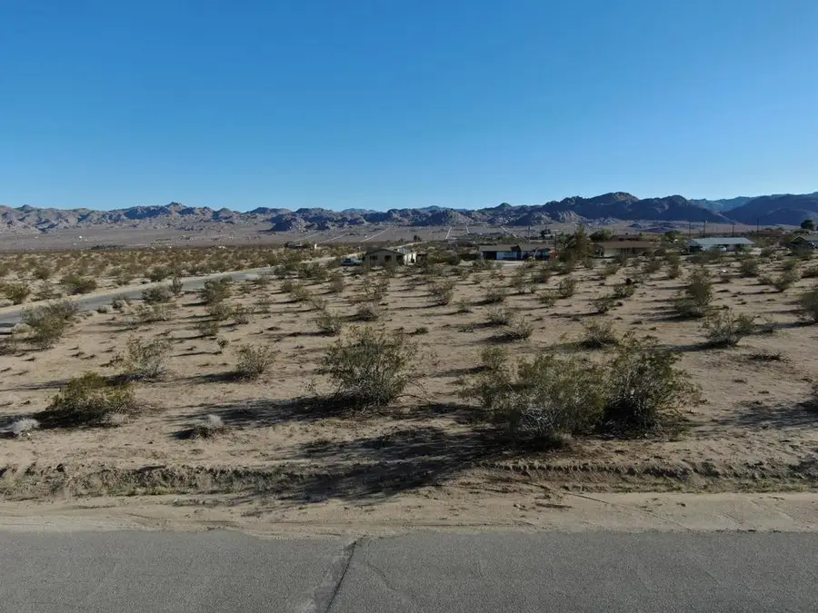 110 Jadeite Street, Joshua Tree, CA 92252 - Image #2