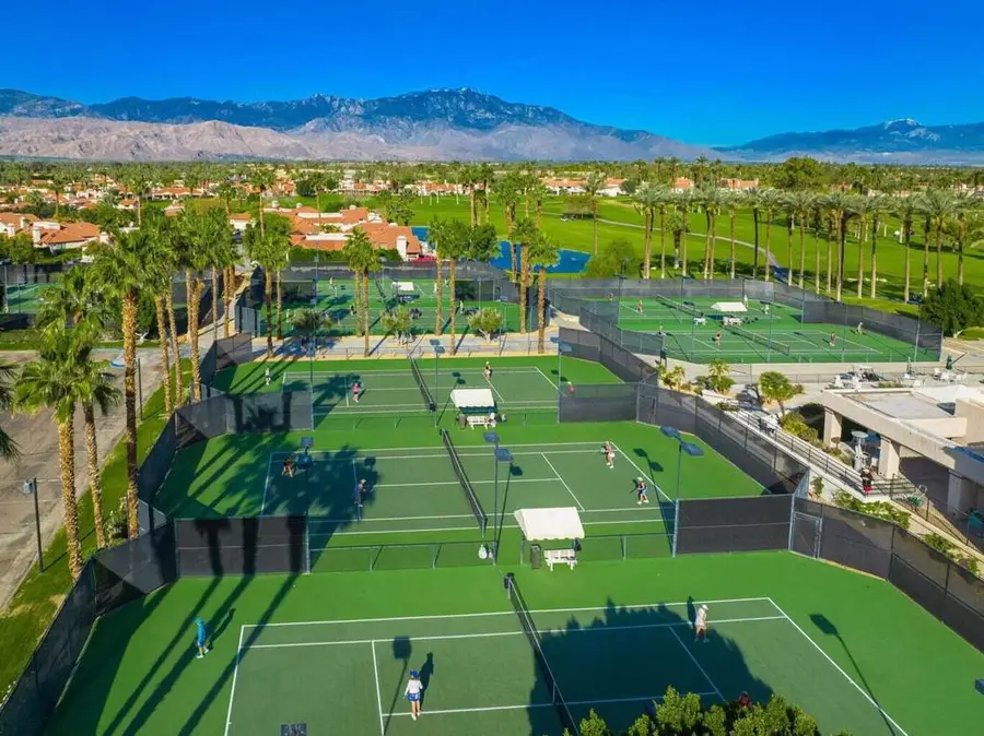 285 Desert Falls Drive E, Palm Desert, CA 92211 - Image #3