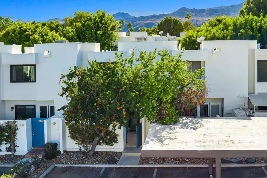 48724 Desert Flower Drive, Palm Desert, CA 92260 - Image #2