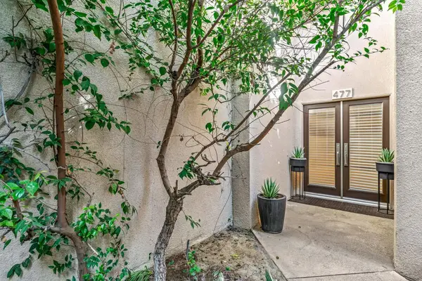 477 Village Square E, Palm Springs, CA 92262