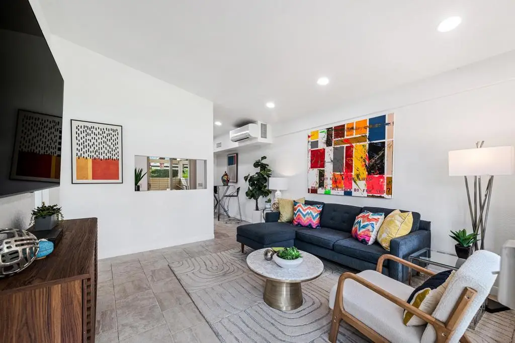 290 S San Jacinto Drive #8, Palm Springs, CA 92262 - Image #1