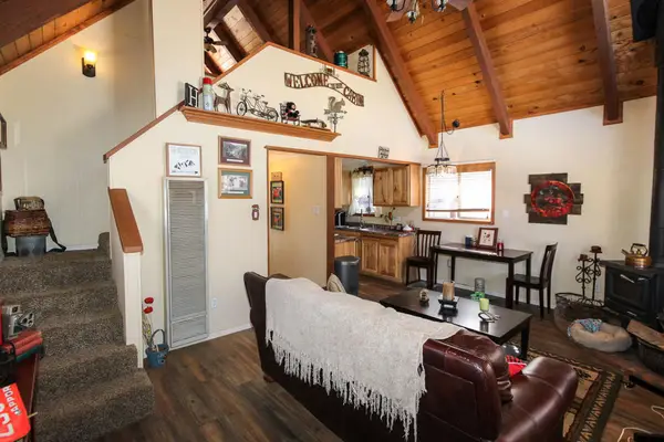 771 Victoria Lane, Sugarloaf, CA 92386