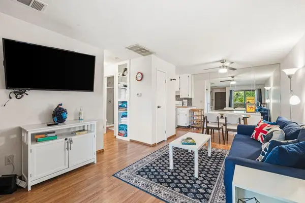 2822 N Auburn Court #205, Palm Springs, CA 92262