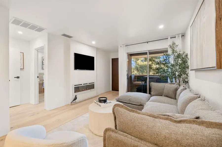 2857 N Los Felices Road #203, Palm Springs, CA 92262 - Image #3