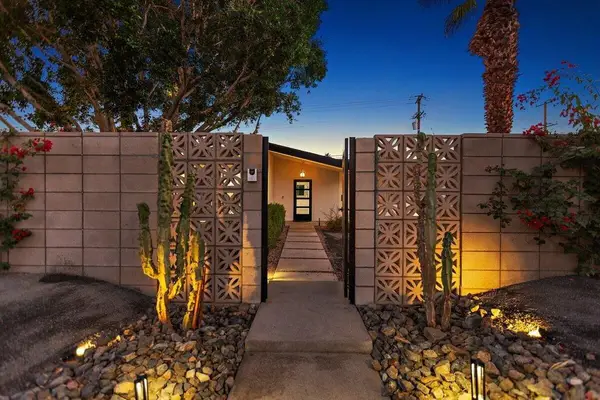 565 W Yorba Road, Palm Springs, CA 92262