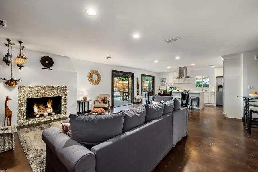 46500 Cameo Palms Drive, La Quinta, CA 92253 - Image #3