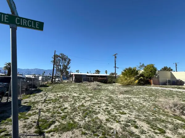 32421 Bowie Circle, Thousand Palms, CA 92276