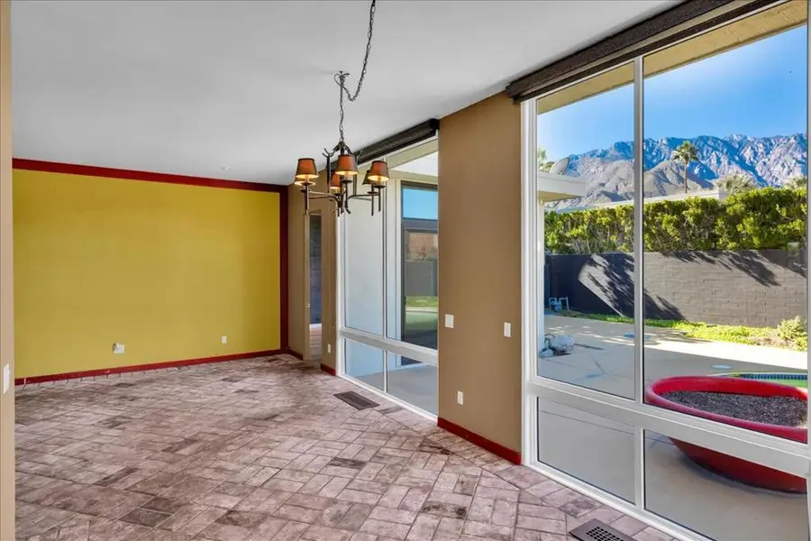 130 W Racquet Club Road #511, Palm Springs, CA 92262 - #2