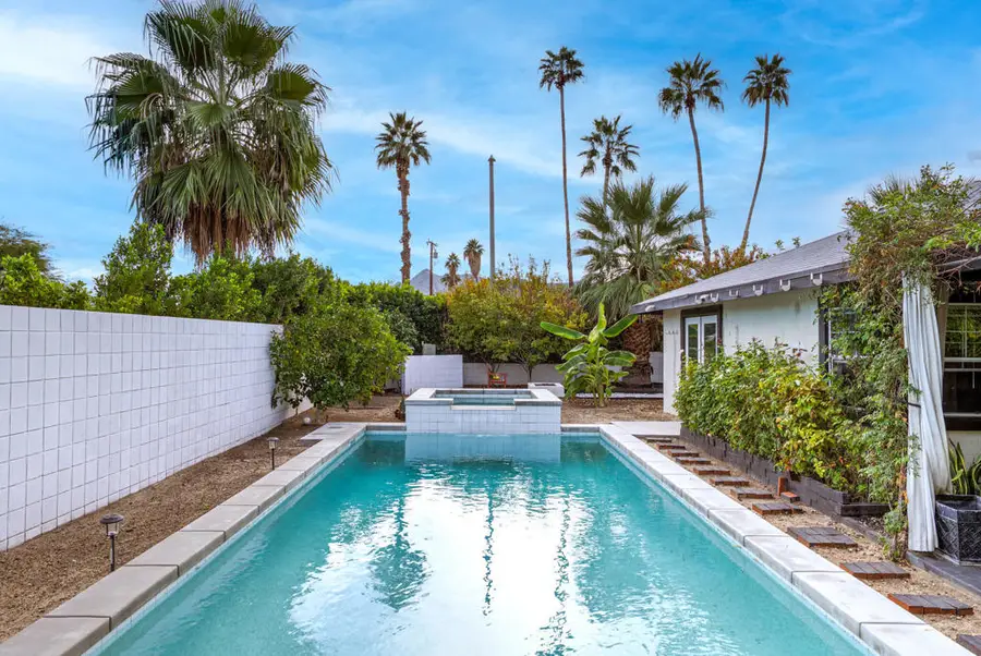 3882 E Sunny Dunes Road, Palm Springs, CA 92264 - Image #2