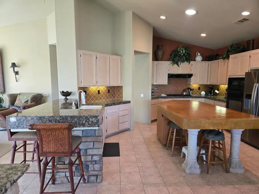 67690 S Laguna Drive, Cathedral City, CA 92234 - #2