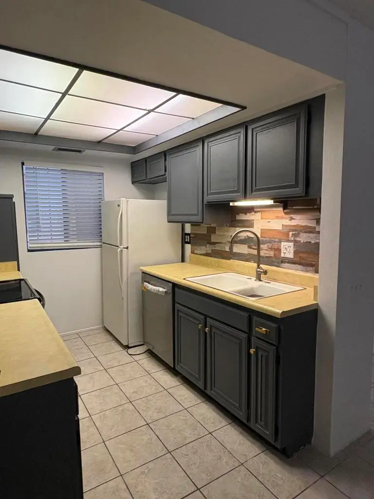 1411 N Sunrise Way #7, Palm Springs, CA 92262 - #3