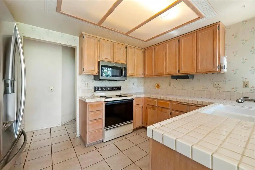 41572 Resorter Boulevard, Palm Desert, CA 92211 - #1