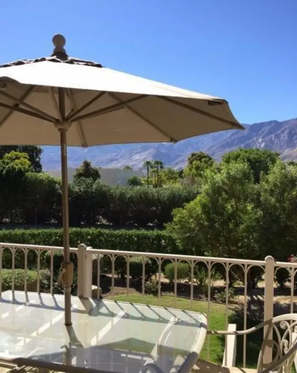 2001 E Camino Parocela #L84, Palm Springs, CA 92264