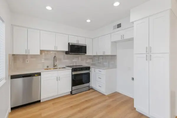 6117 Arroyo Road #4, Palm Springs, CA 92264