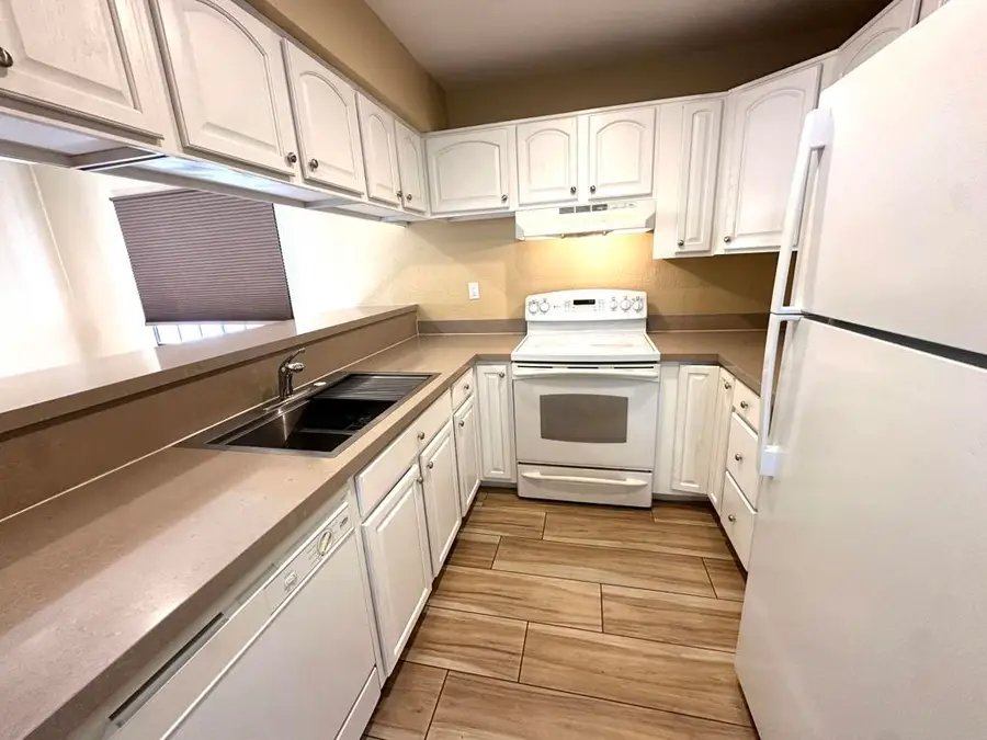 291 E Mel Avenue E #200, Palm Springs, CA 92262 - #3